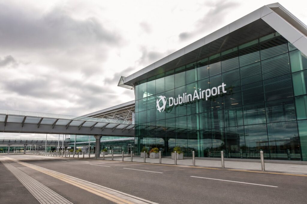 Causeway Coast Private Tour from Dublin — Black Car Chauffeur Service Dublin Ireland